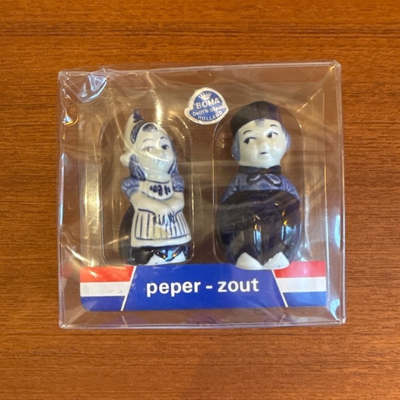 Vintage Blue & White Ceramic Dutch Boy & Girl Salt & Pepper In Original Packing - Picture 2 of 7